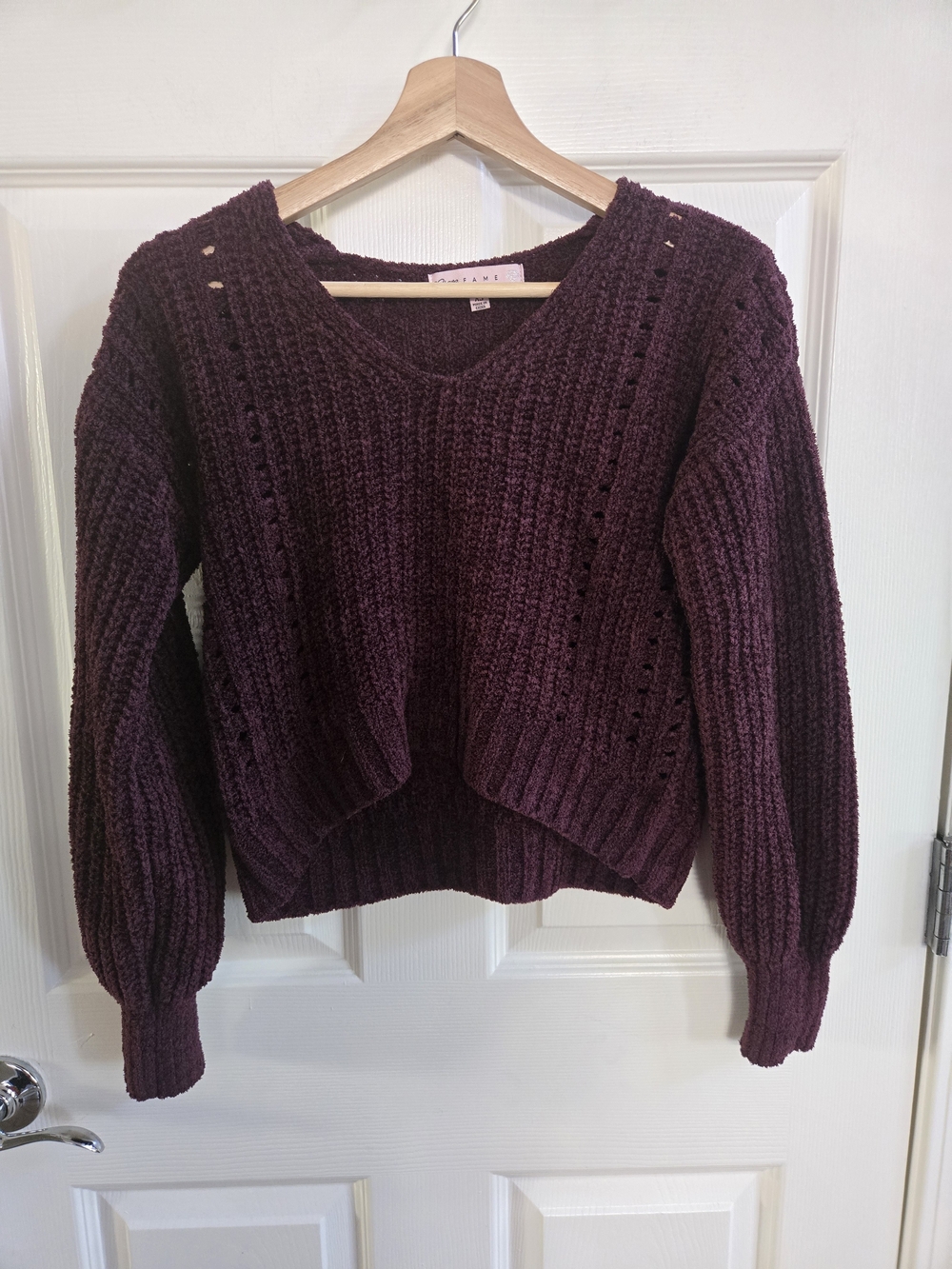 Chunky V-Neck Sweater in Deep Plum